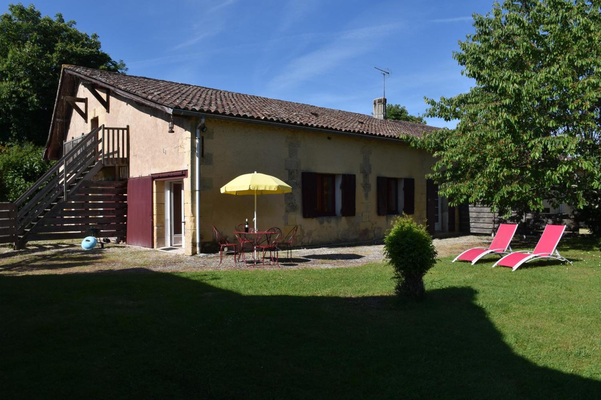 3 gites à la campagne - Bergerac à 5mn - Domaine de Bellevue Cottage Lembras Esterno foto