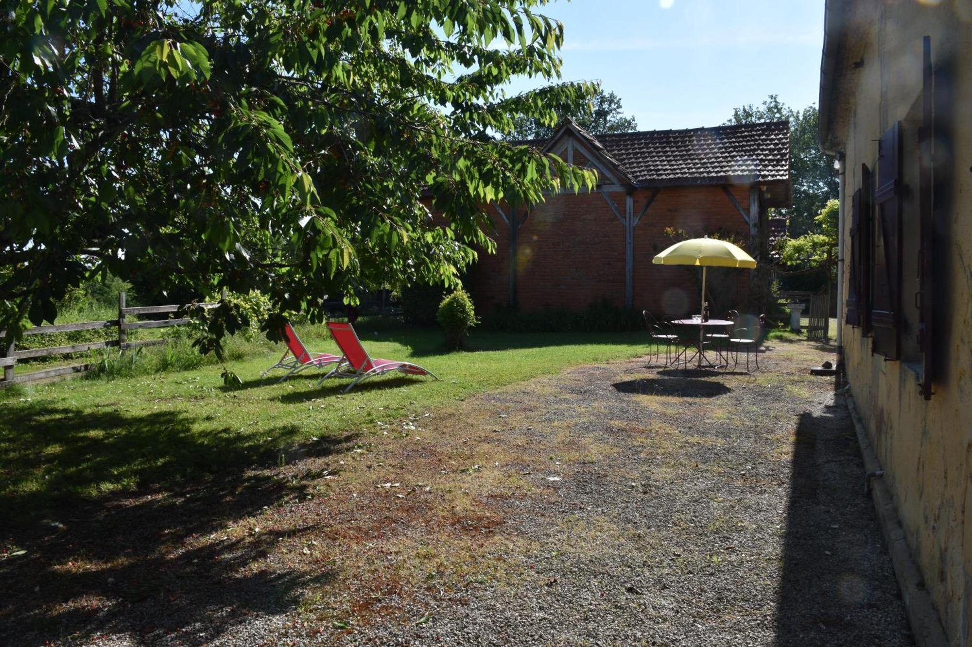 3 gites à la campagne - Bergerac à 5mn - Domaine de Bellevue Cottage Lembras Esterno foto